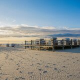 Strandkorb-Podest am Strand