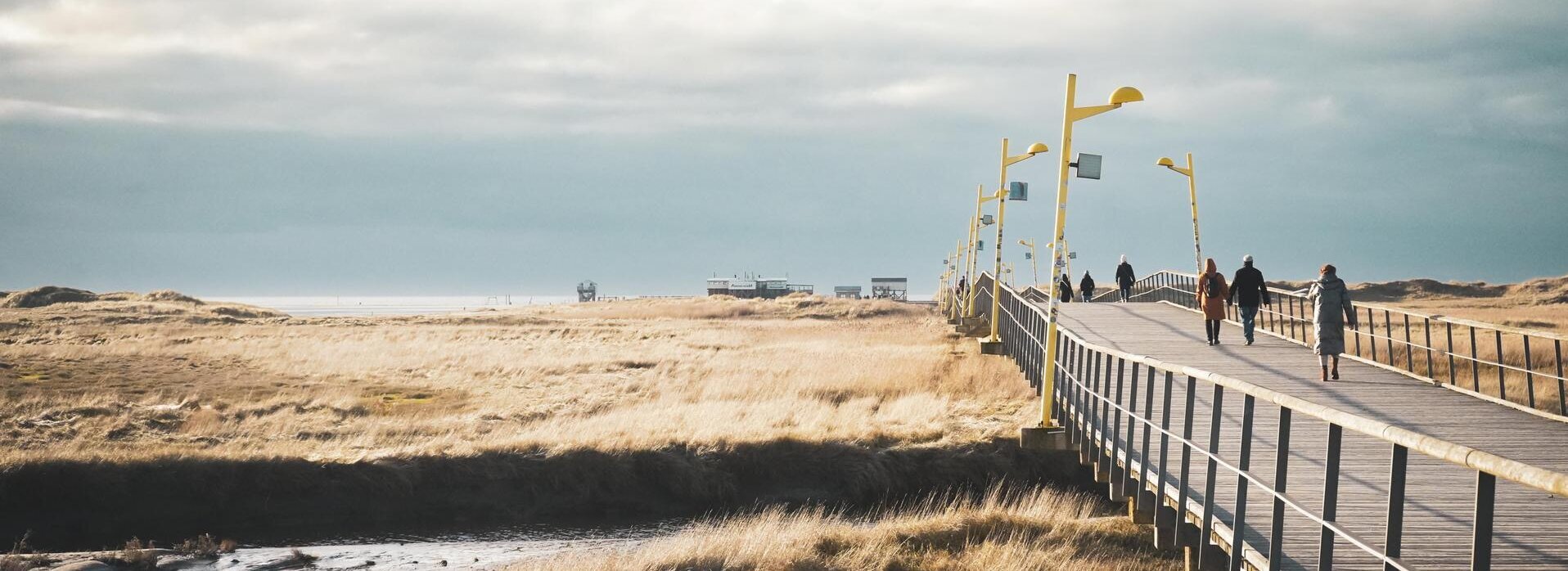 Badbrücke und Salzwiesen im Ortsteil Bad 