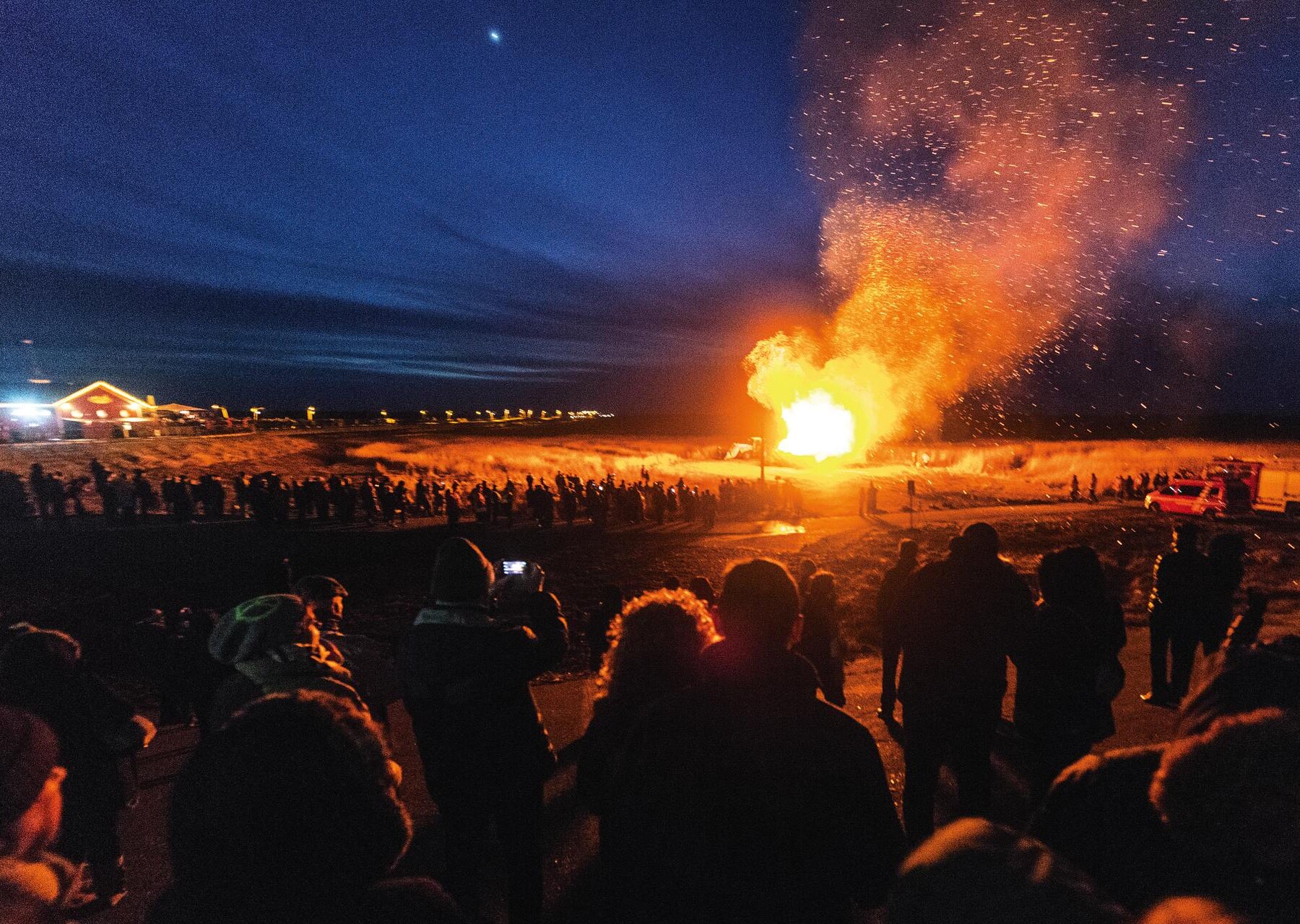 Biikebrennen Sankt Peter Ording 2025 Zum Biike-feuer In St. Peter ...
