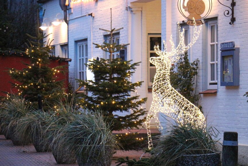 (c)TZ-SPO_Weihnachtsbeleuchtung_Dorf Weihnachtsbeleuchtung im Ortsteil Dorf