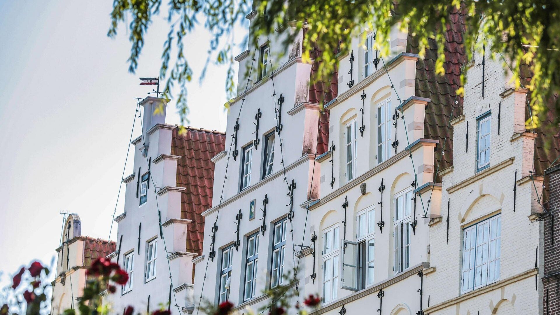 Treppengiebel der Häuserfassade in Friedrichstadt