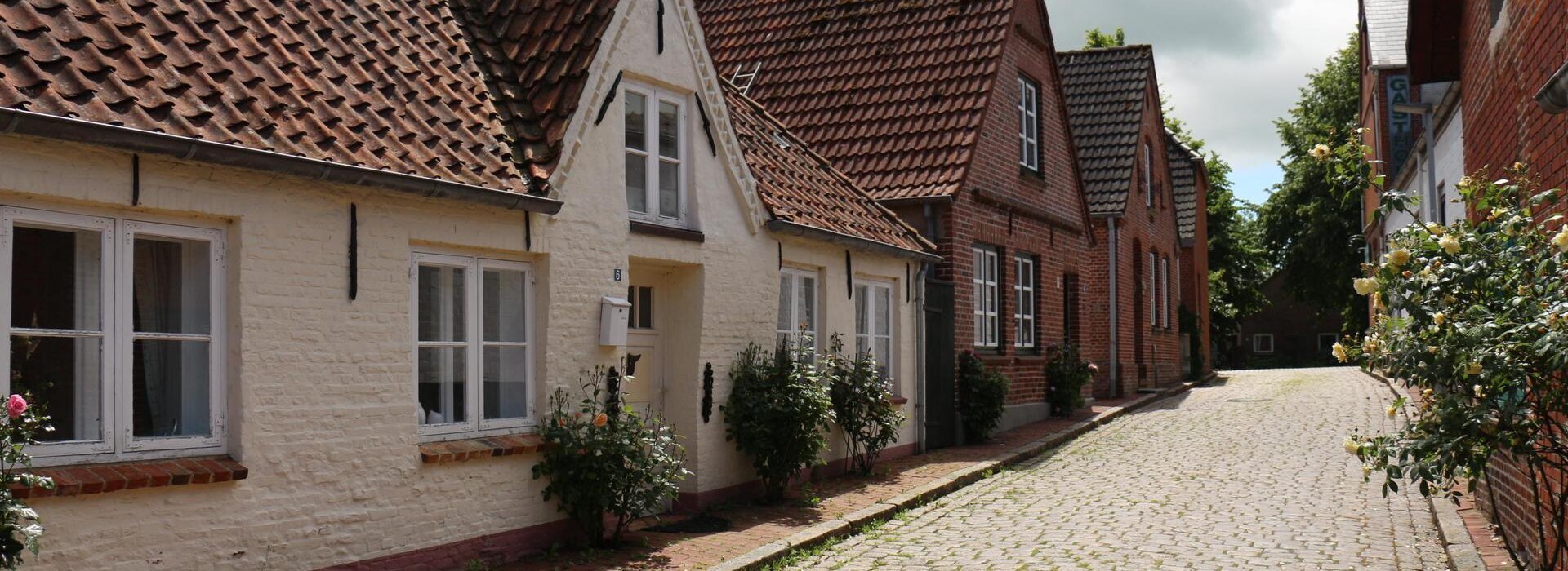 die Kakenstroot im Ortskern von Tetenbüll