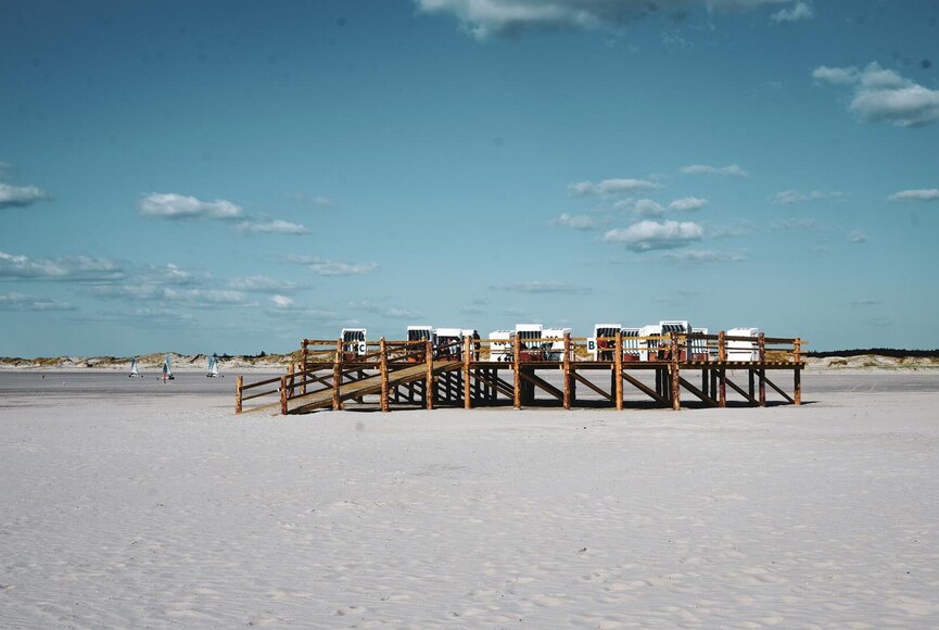 Strankorbpodest mit Strandkörben