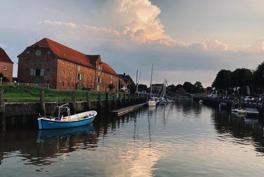 Packhaus am Tönninger Hafen