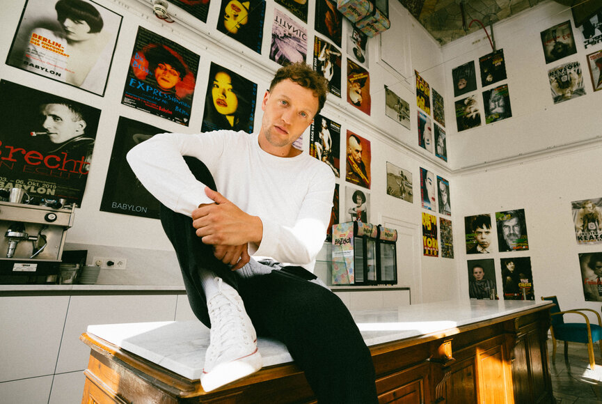 Singer-Songwriter JORIS im Plattenladen