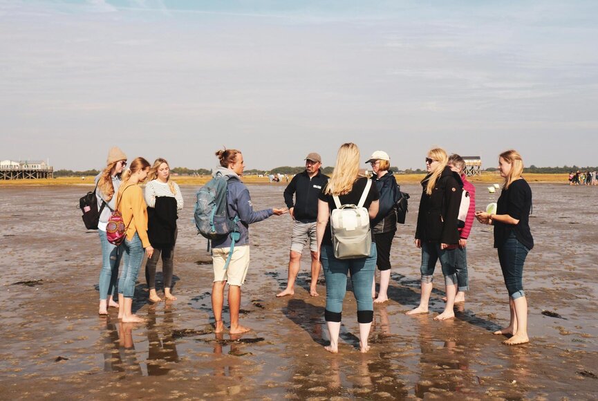 Gruppe zur Wattwanderung am Südstrand