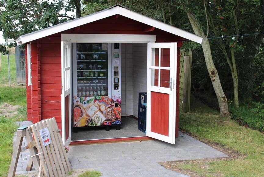 Der hofeigene Verkaufsautomat von Hoffleisch Ehstensiel