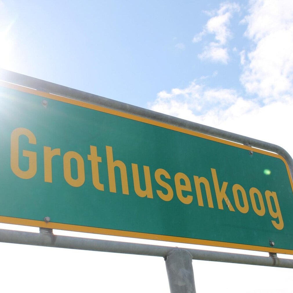 Ortsschild Grothusenkoog